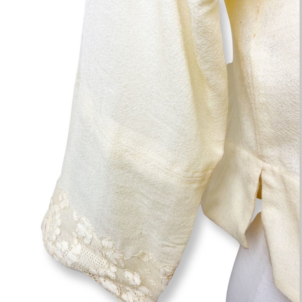 Vintage 1960's Ivory Wool Crepe Saks Fifth Avenue Bed Jacket - Picture 4 of 5